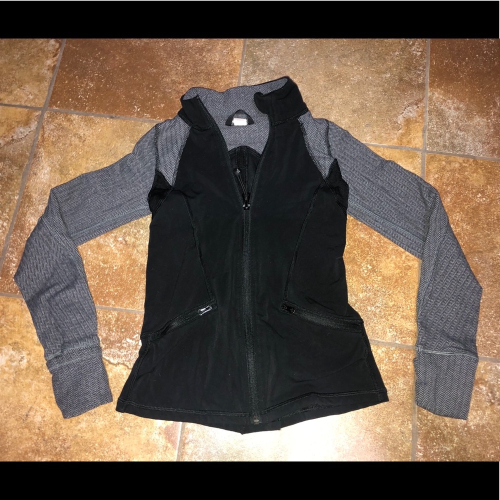 Girls Ivivva Zip Up Jacket Black Gray Size 7